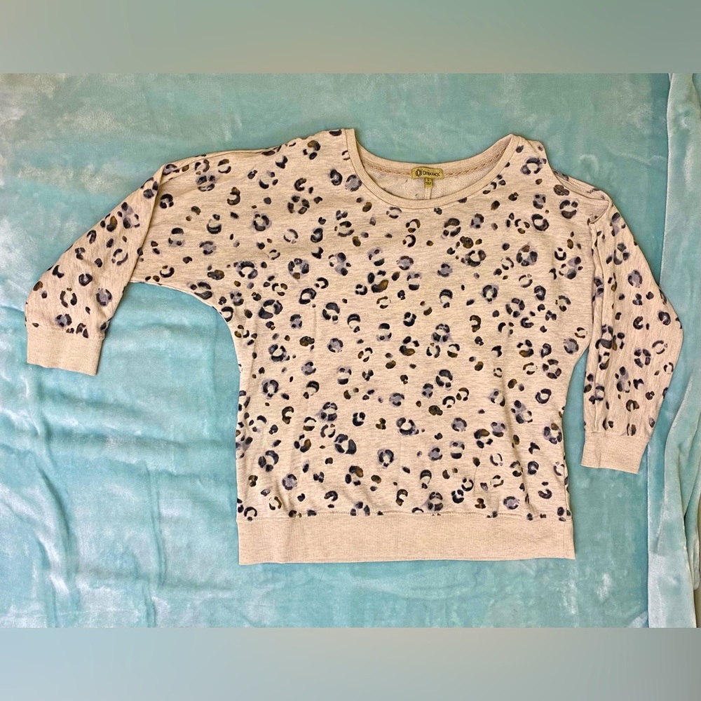 Democracy Animal Leopard Print One Cold Shoulder Sweater 3/4 Sleeve Beige Sz Sm